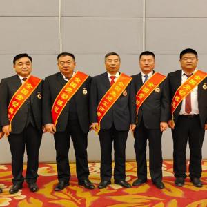 重磅！百龍創(chuàng)園于文平獲“全國勞?！笔鈽s！