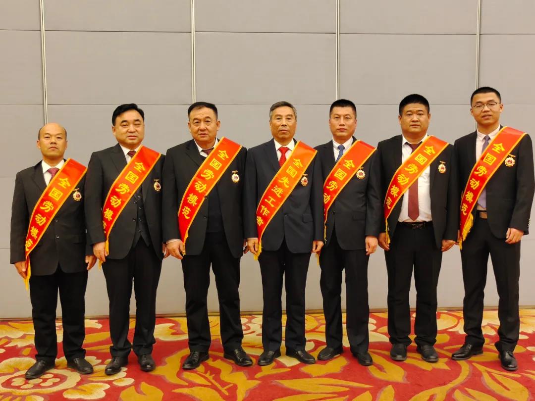 重磅！百龍創(chuàng)園于文平獲“全國勞?！笔鈽s！